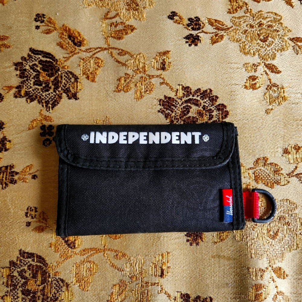 HERSCHEL SUPPLY CO. HERSCHEL X INDEPENDENT SMITH WALLET